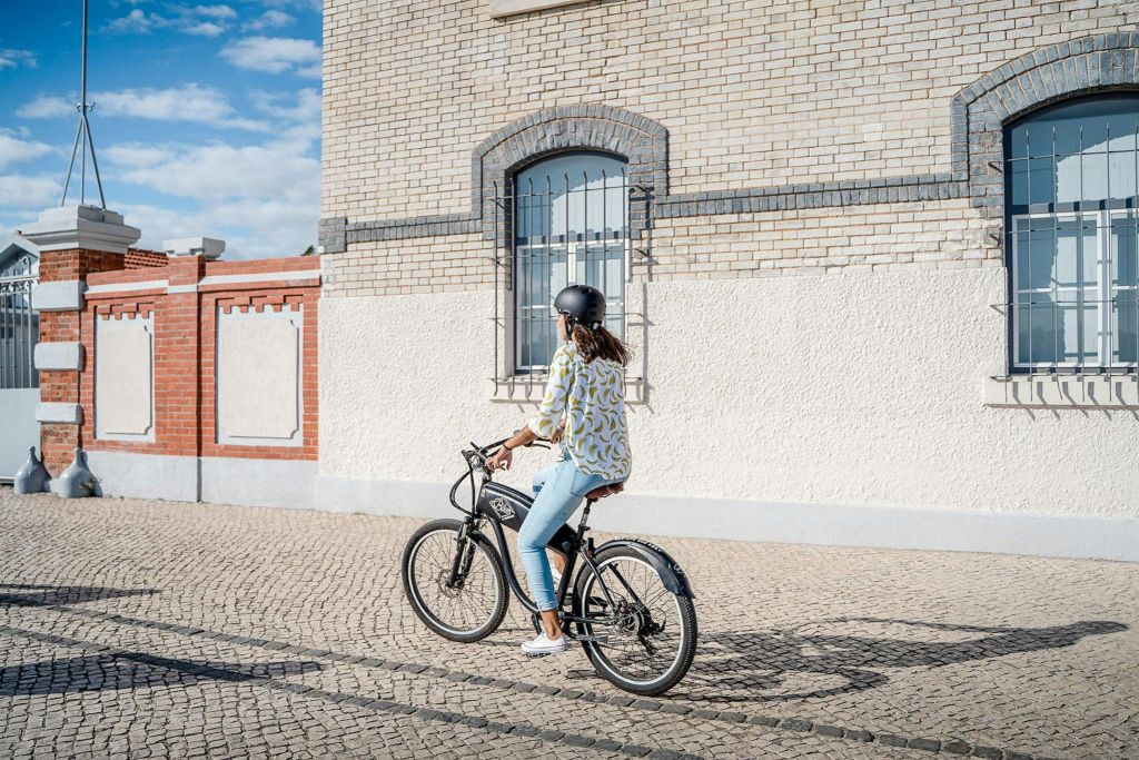 Lisbon Hills: Electric Bike Guided Tour