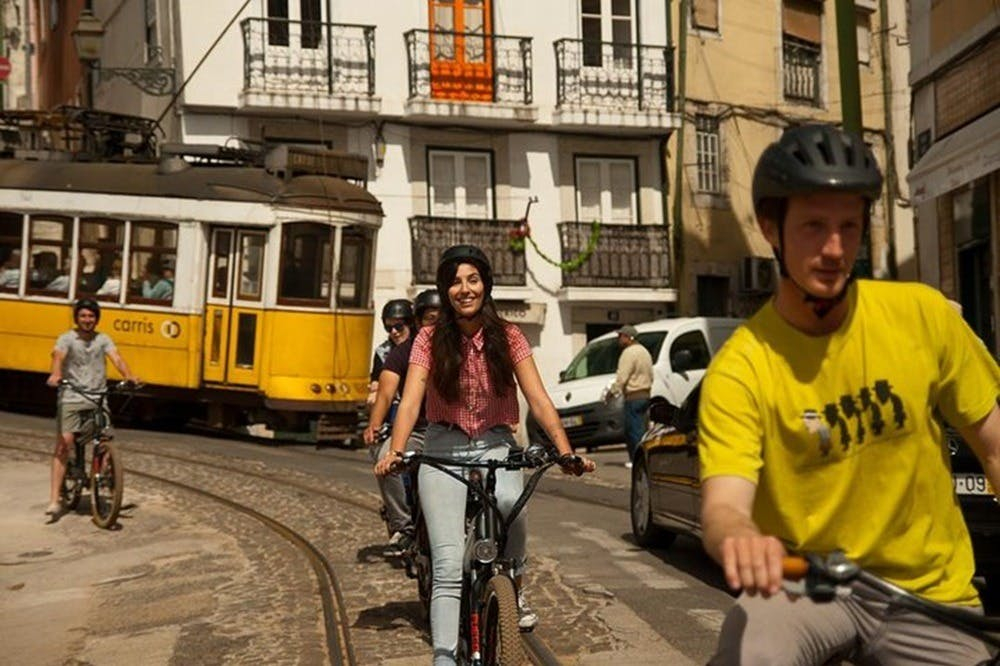 Lisbon Hills: Electric Bike Guided Tour