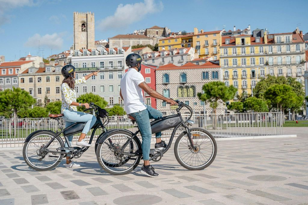 Lisbon Hills: Electric Bike Guided Tour