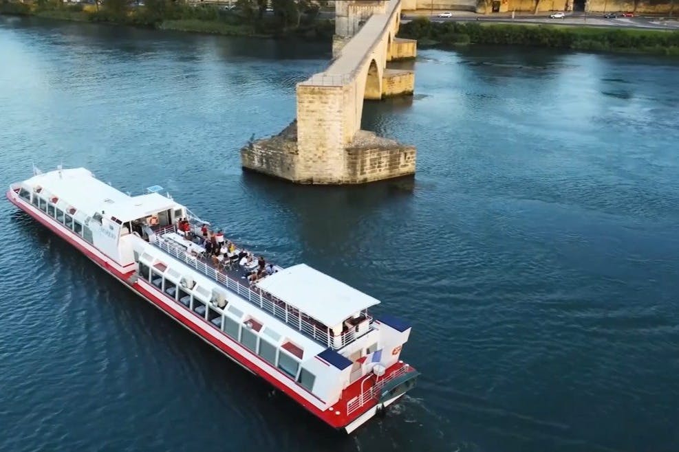 1 heure de marche sur le Rhône.