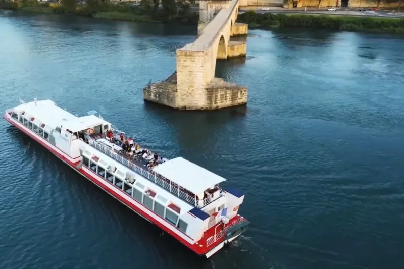 1 heure de marche sur le Rhône.
