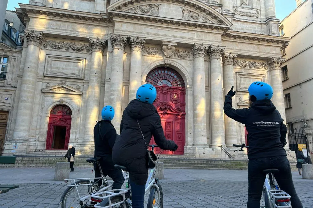 Paris City Center: Private Bike Tour Highlights