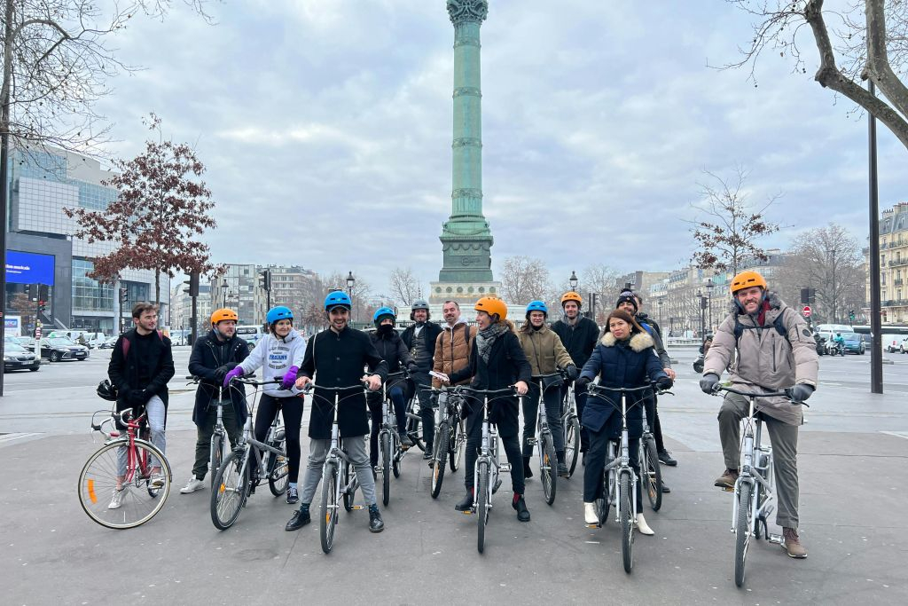 Paris City Center: Private Bike Tour Highlights