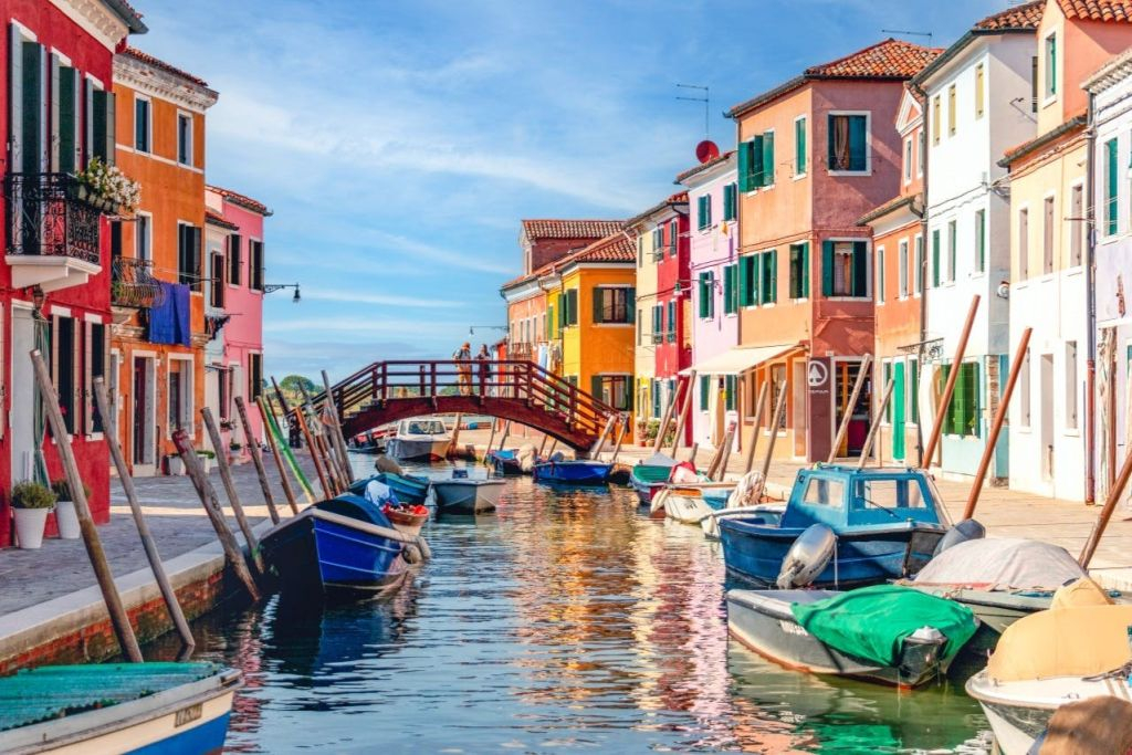 Passeio de barco particular pelas ilhas de Murano e Burano com demonstração de fabricação de rendas e sopro de vidro