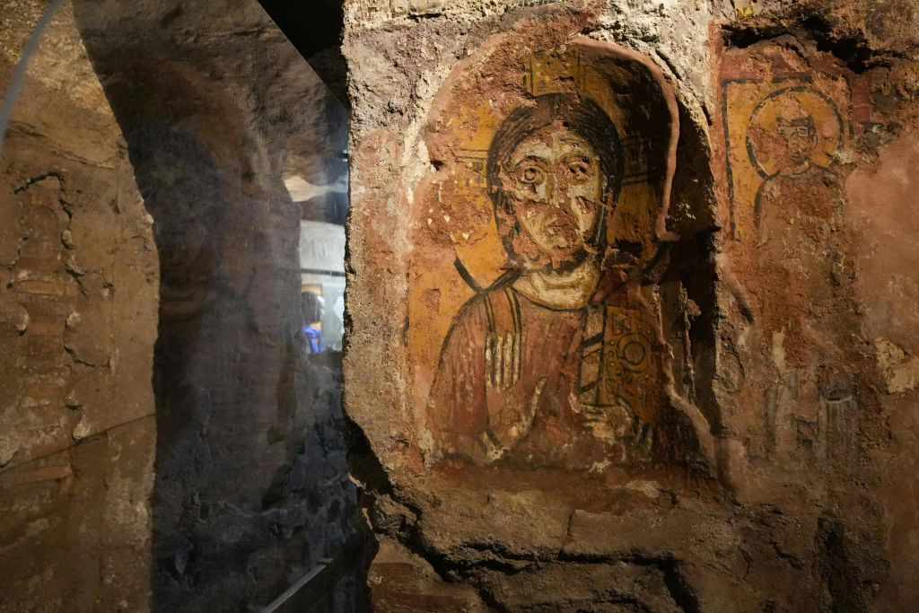 Capuchin Crypt & Roman Catacombs: Guided Tour + Transfer