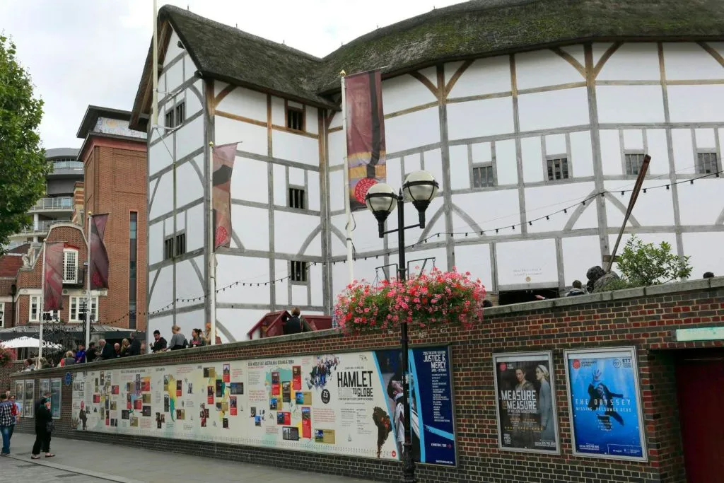 London: Self-Guided Tour with Your Smartphone