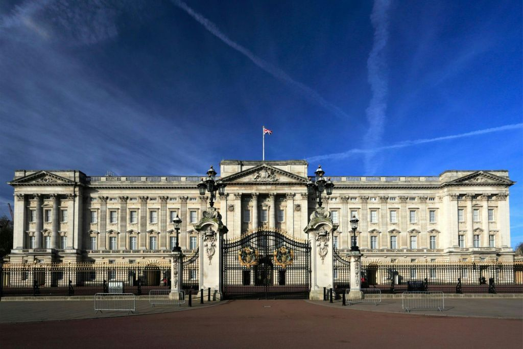 London: Self-Guided Tour with Your Smartphone
