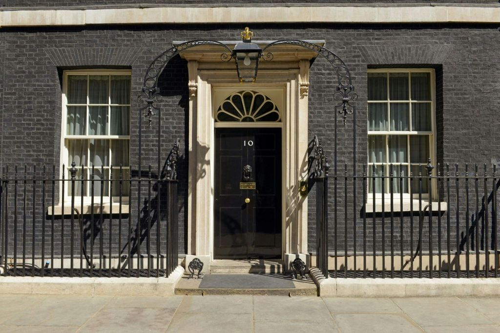London: Self-Guided Tour with Your Smartphone