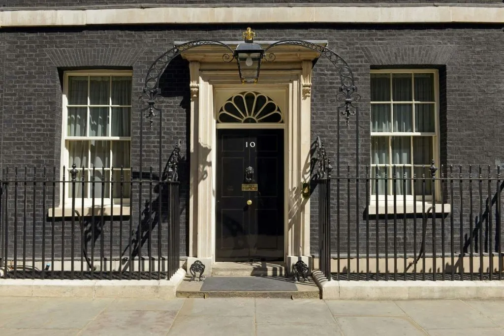 London: Self-Guided Tour with Your Smartphone
