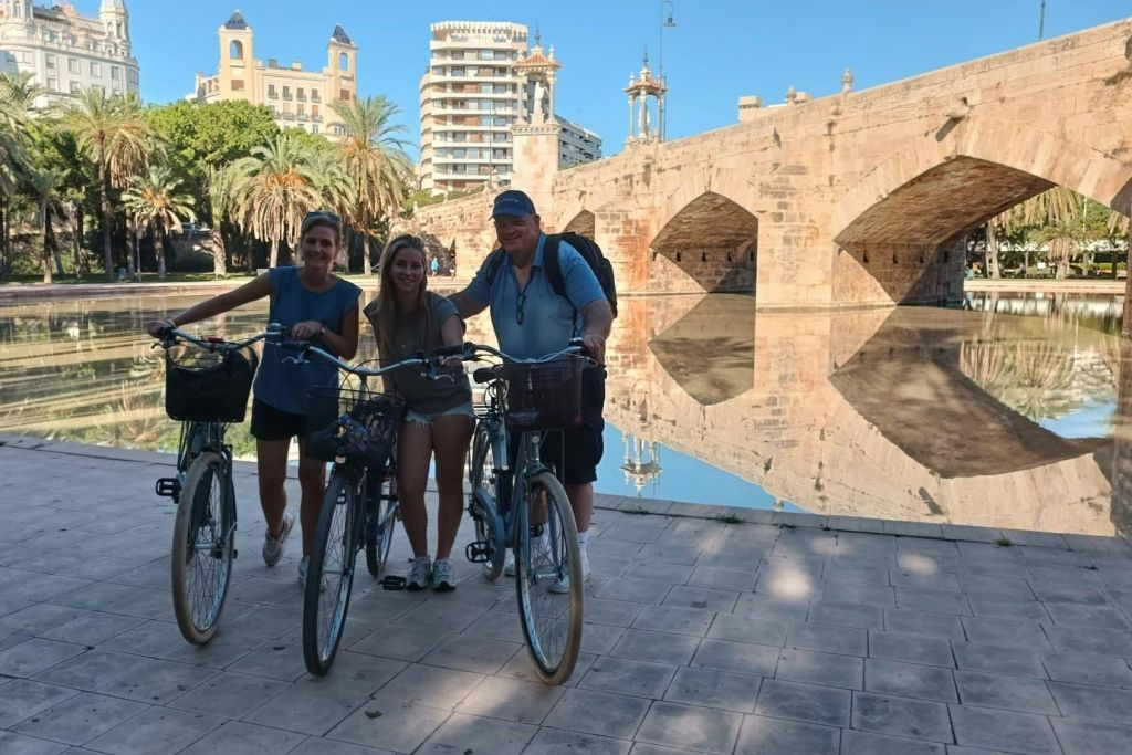 Valencia: Visita guiada en grupo a la Gran Ciudad