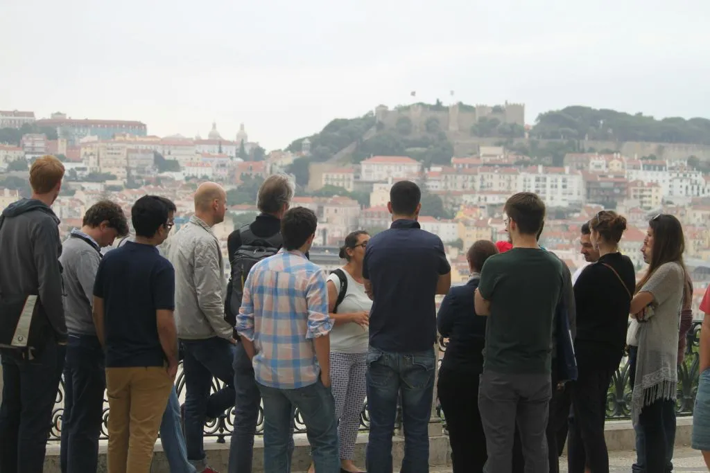 Lisbon: Guided Walking Tour in English + Tram Ride