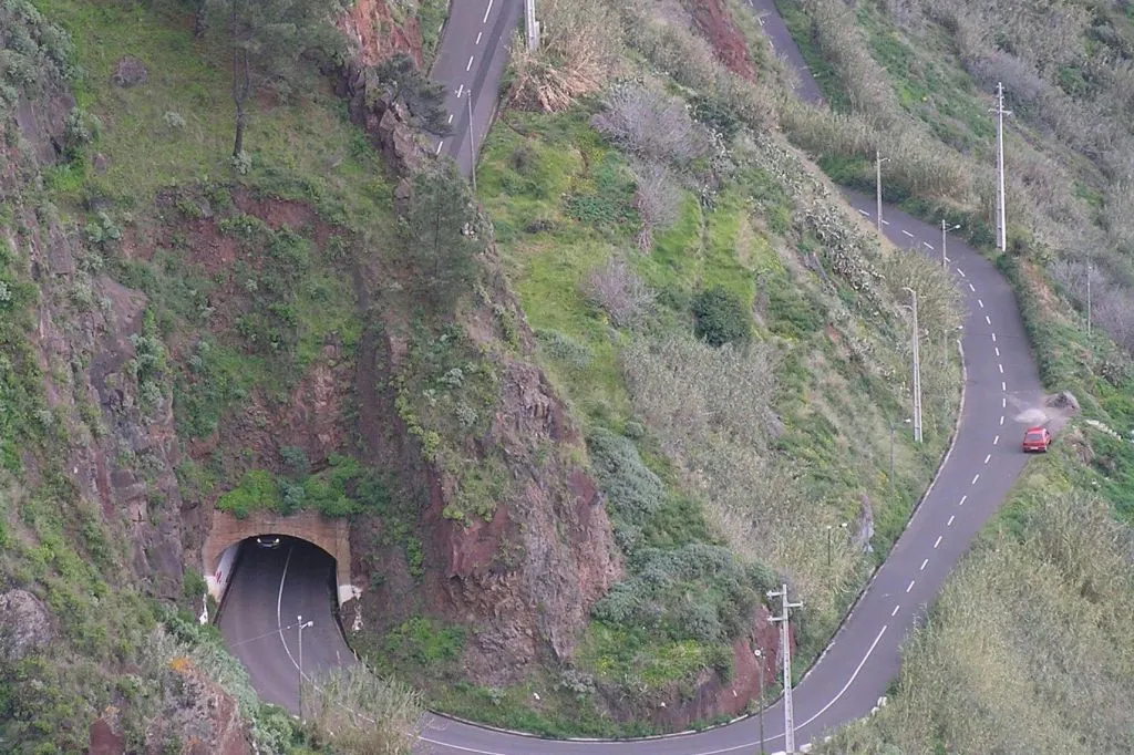 Southwest Madeira: Guided 4x4 Jeep Tour + Rum & Gin Distillery Visit
