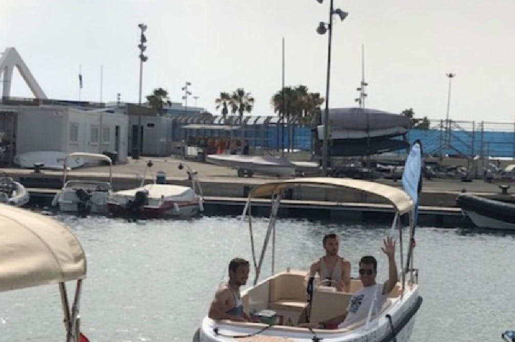 Valencia: Boat Rental (without Navigation License)