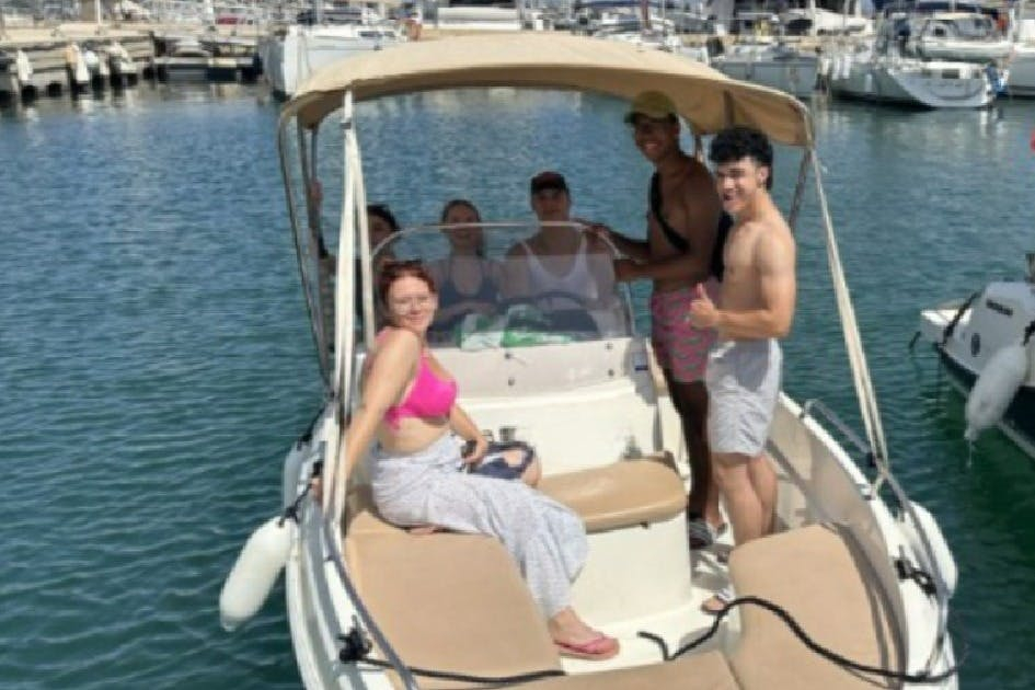 Valencia: Boat Rental (without Navigation License)
