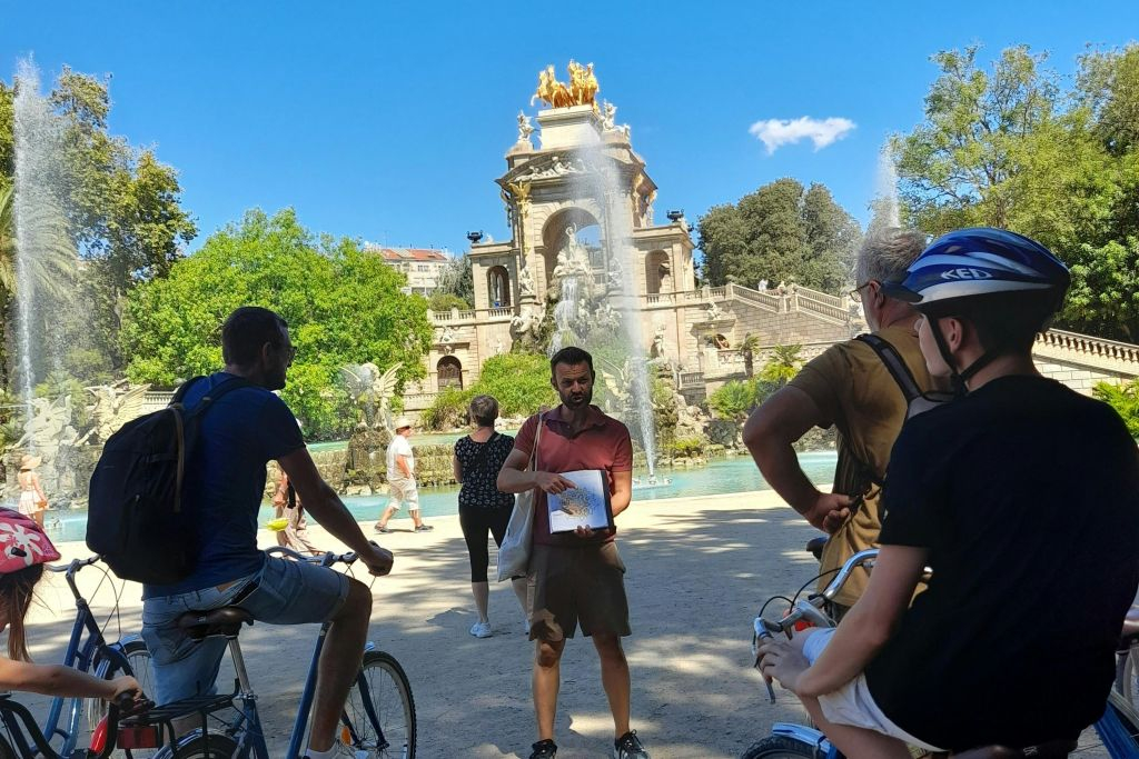 Barcelona: Guided Bike Tour