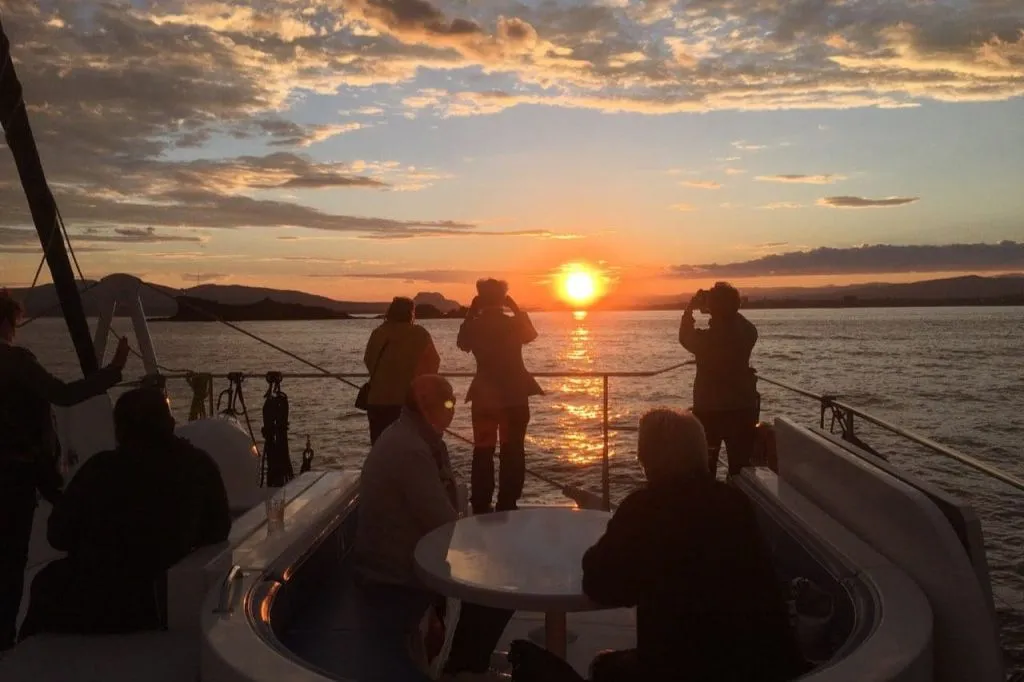 Valencia: Sunset Catamaran Cruise