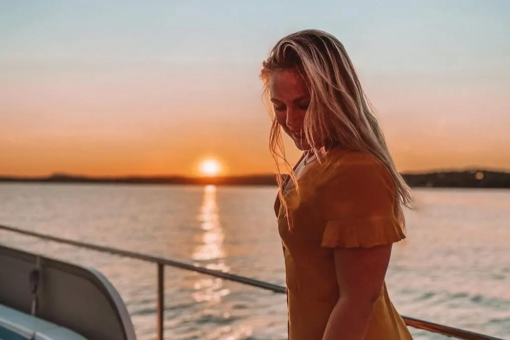 Valencia: Sunset Catamaran Cruise