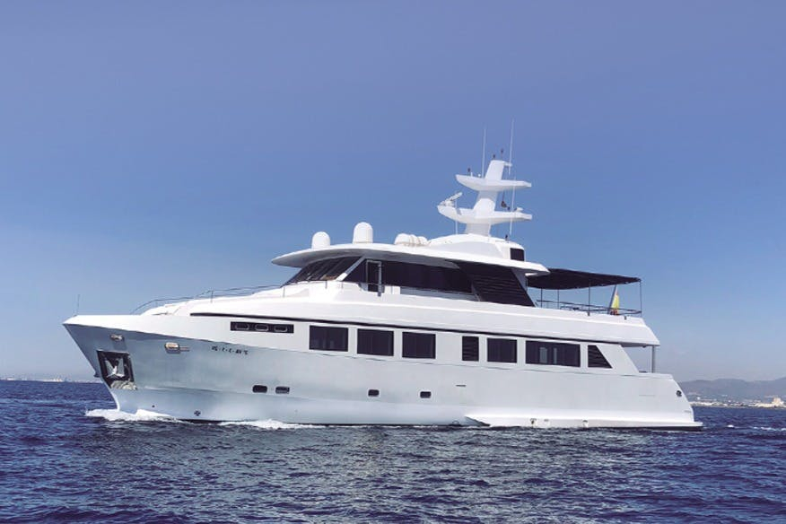 Valencia: Catamaran Cruise + Swim