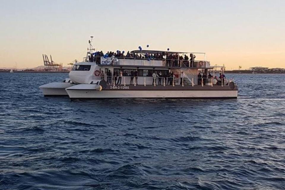 Valencia: Catamaran Cruise + Swim