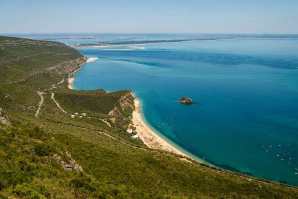 Arrábida & Comporta: Full-Day Guided Tour from Lisbon + Wine Tasting