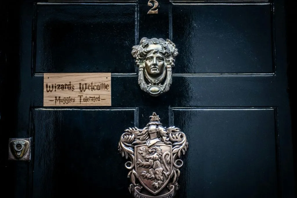 J K Rowling & Wizard: 3-Hr Private Walking Tour