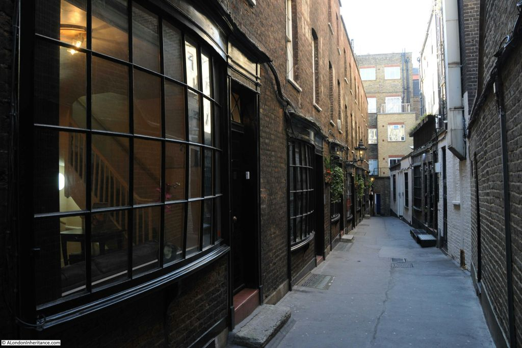 J K Rowling & Wizard: 3-Hr Private Walking Tour