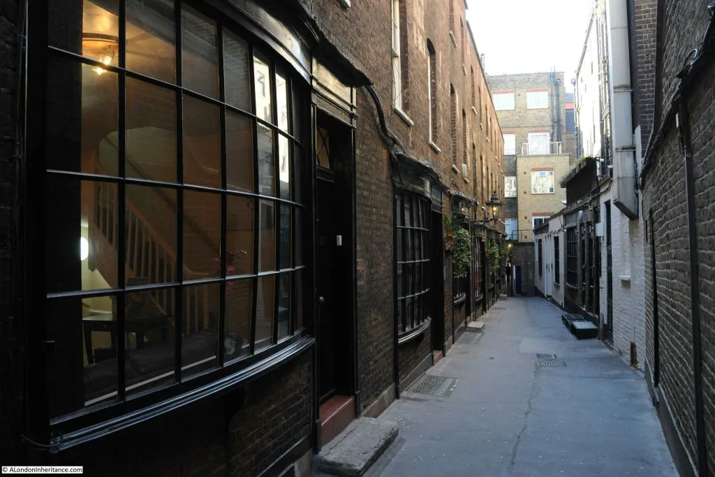 J K Rowling & Wizard: 3-Hr Private Walking Tour