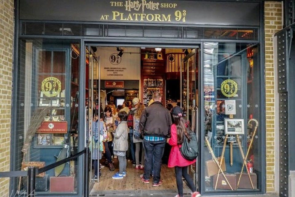 J K Rowling & Wizard: 3-Hr Private Walking Tour