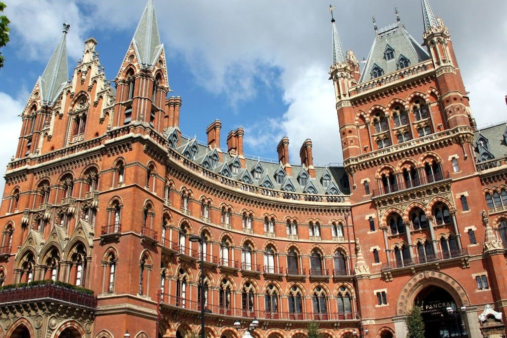 Londres: Visita guiada a pie de Harry Potter + Entrada al Museo de la Prisión de Clink + Crucero