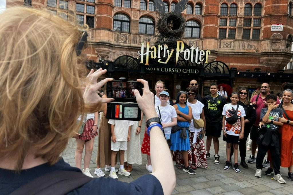 Londres: Visita guiada a pie de Harry Potter + Entrada al Museo de la Prisión de Clink + Crucero