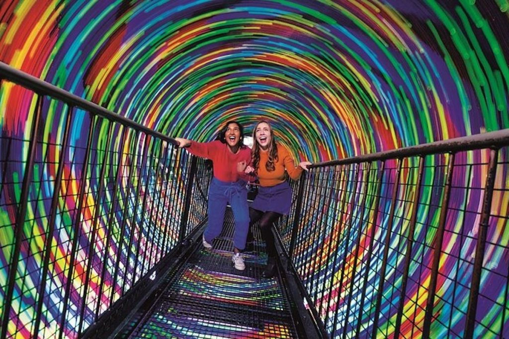 Tour de Harry Potter por Edimburgo, Cámara Oscura y Mundo de Ilusiones
