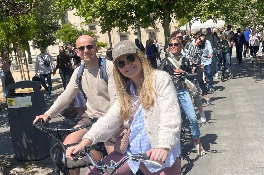 Sevilla: Recorrido guiado en E-Bike de 2 horas