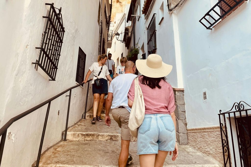Setenil, Zahara & Ronda: Day Trip from Seville