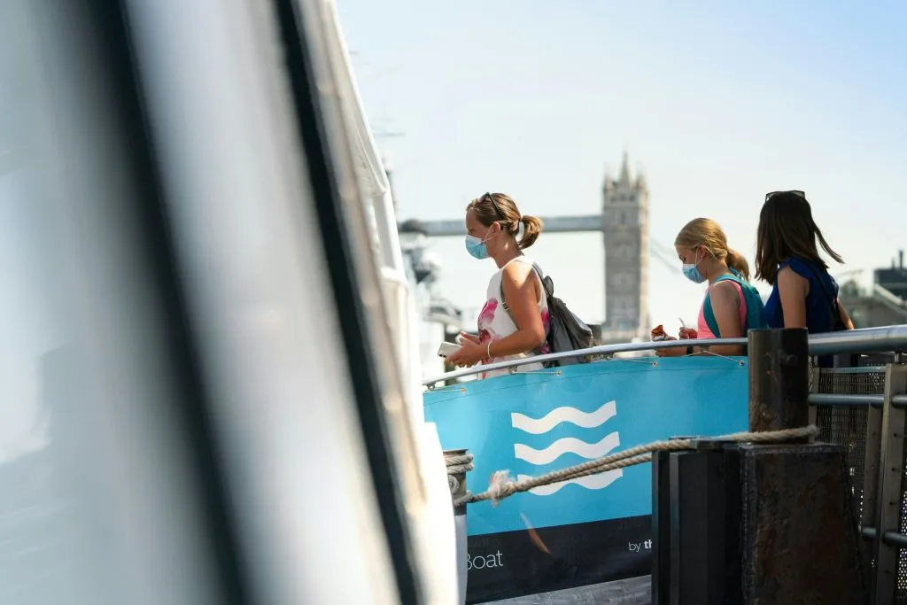 London: Roundtrip Uber Boat by Thames Clippers