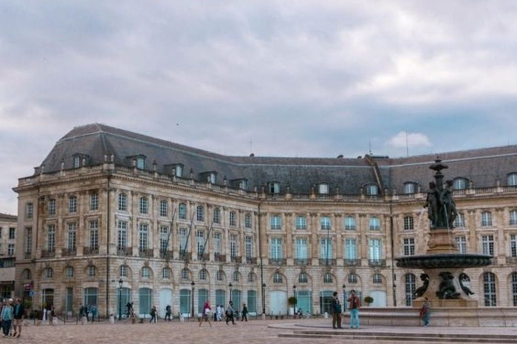 Bordeaux: Small-Group Guided Walking Tour