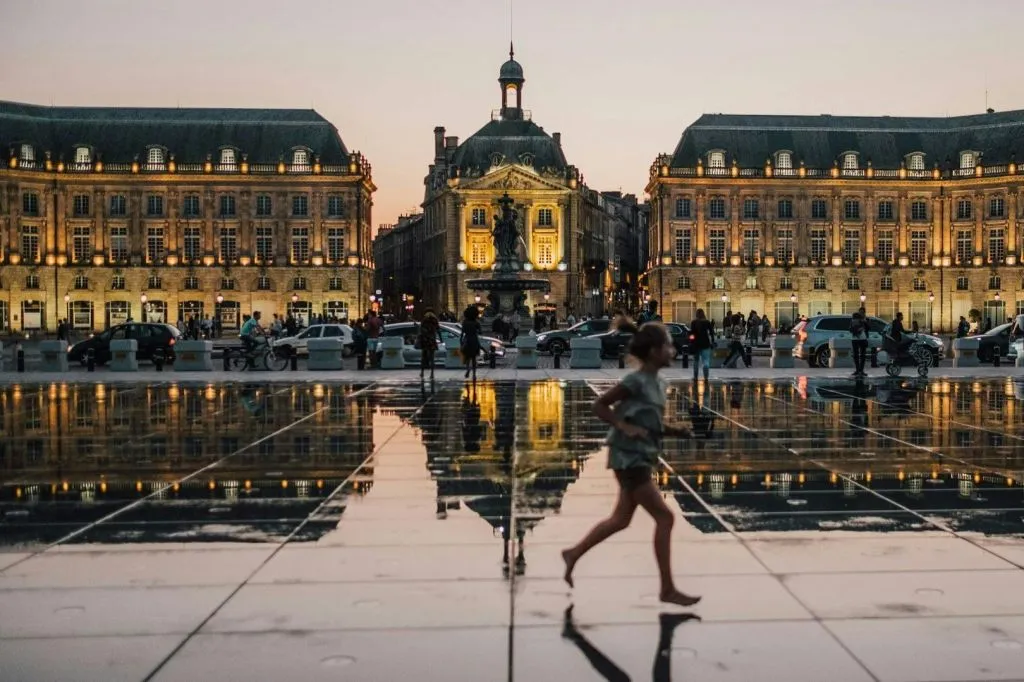 Bordeaux: Self-Guided Audio Tour