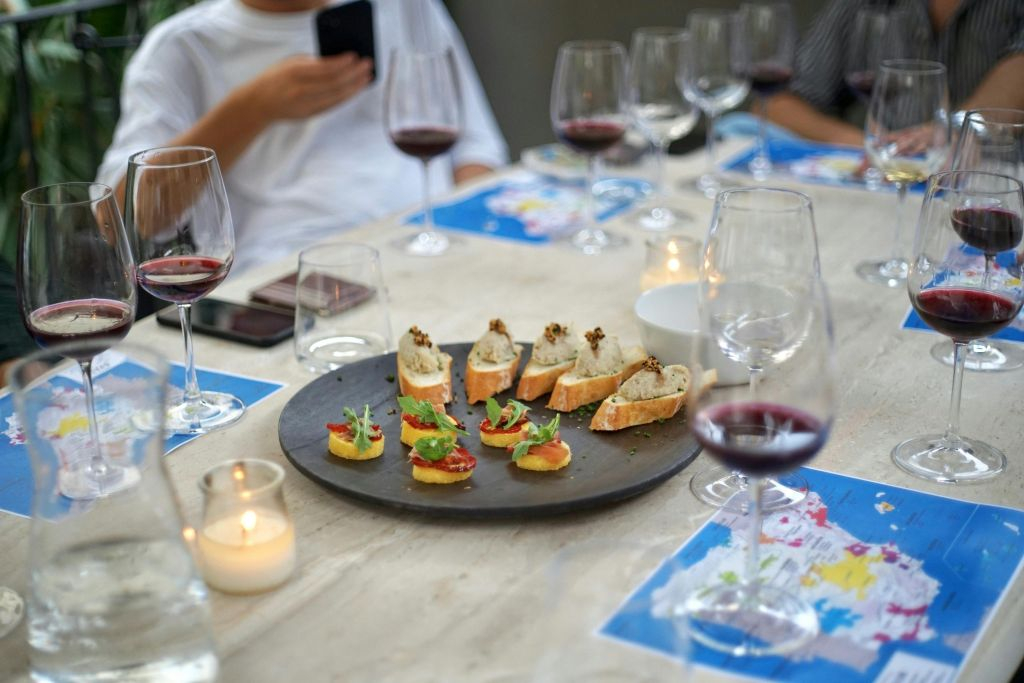 Valência: Degustação de vinhos com um sommelier profissional