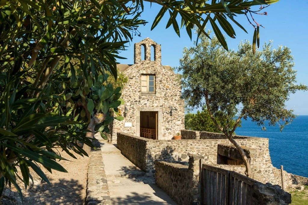 Aragonese Castle Ischia: Entry Ticket with Hydrofoil + Transfer from Naples