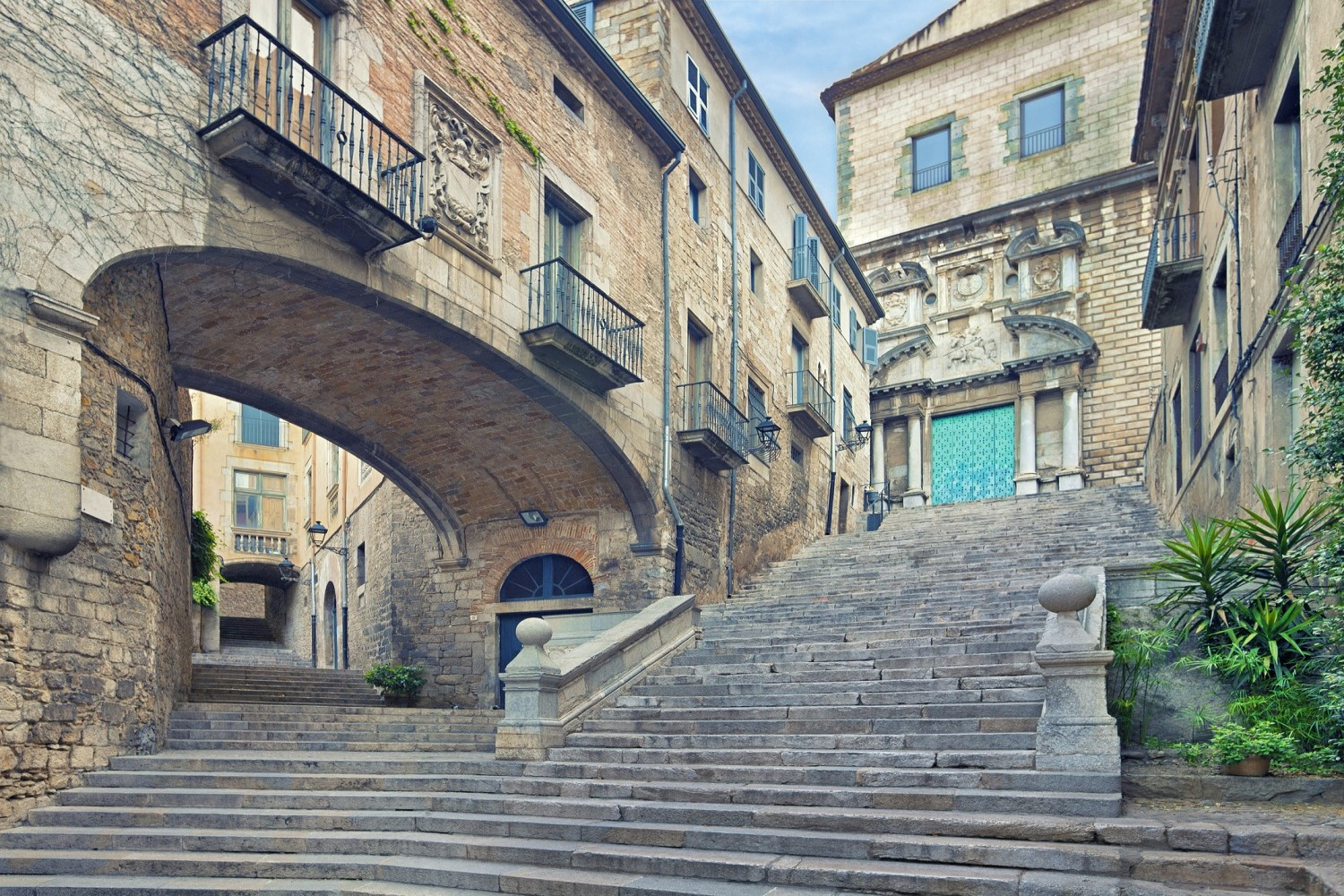 Visita Guiada por Girona Ciudad Medieval Juego de Tronos desde Barcelona