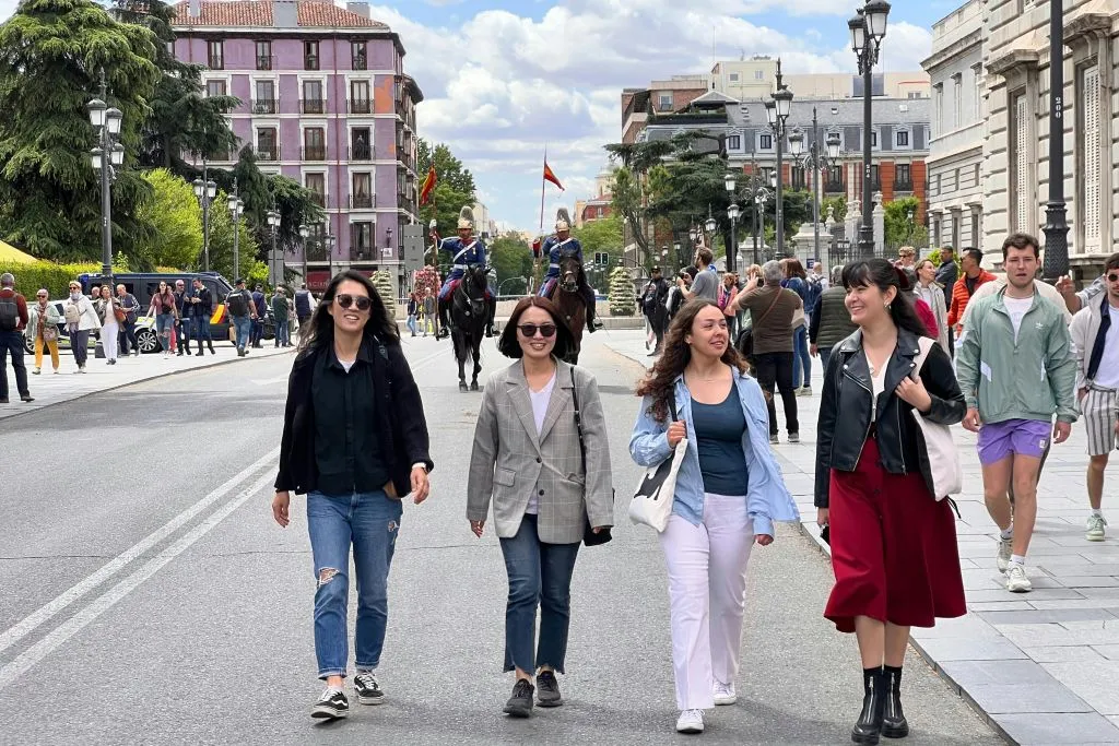 Madrid Walking Tour + Big Bus Madrid