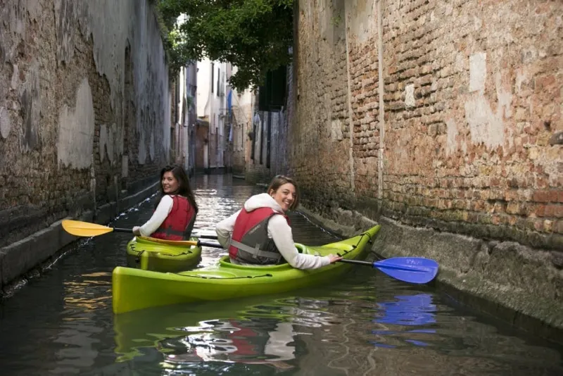 Venice: Guided Kayak Tour