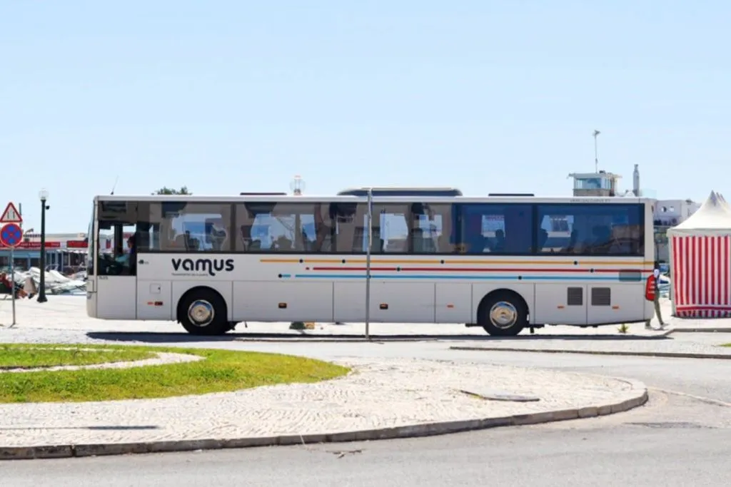 Albufeira: Bus Transfer To/From Faro Airport