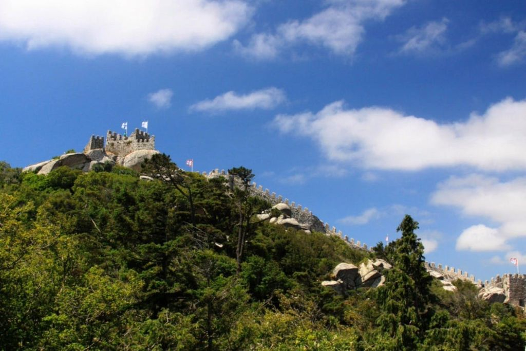 Sintra: Hop-on Hop-off Bus to Castles & Palaces