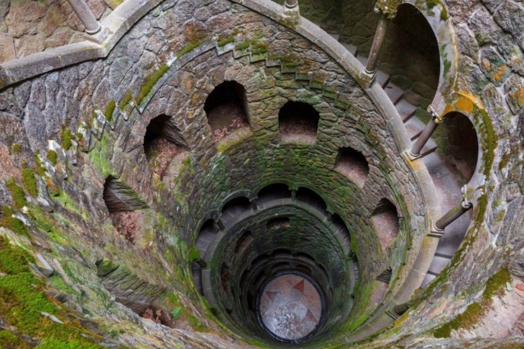 Sintra: Hop-on Hop-off Bus to Castles & Palaces