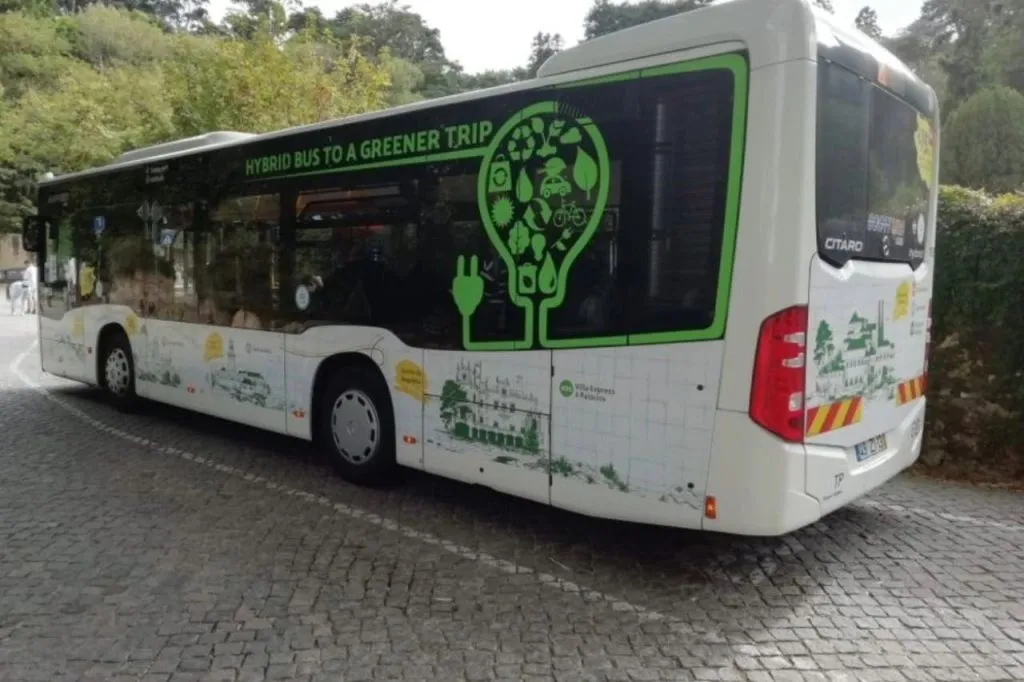 Sintra: Hop-on Hop-off Bus to Castles & Palaces
