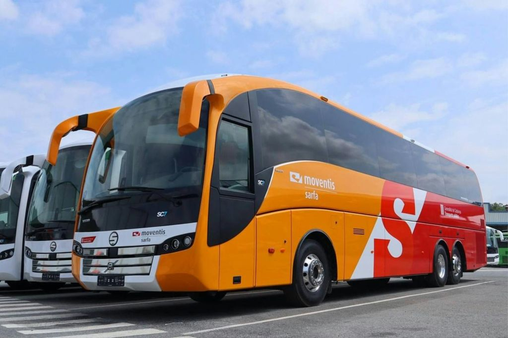 Lloret de Mar: Bus Transfer To/From Barcelona