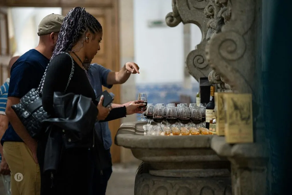Mosteiro de São Bento da Vitória: Guided Tour + Fado
