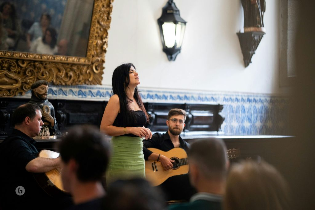 Mosteiro de São Bento da Vitória: Guided Tour + Fado