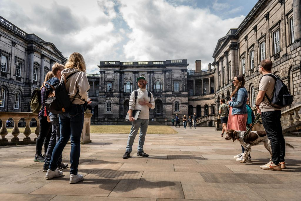 Edinburgh: Harry Potter Sights Tour + Edinburgh Dungeon Entry