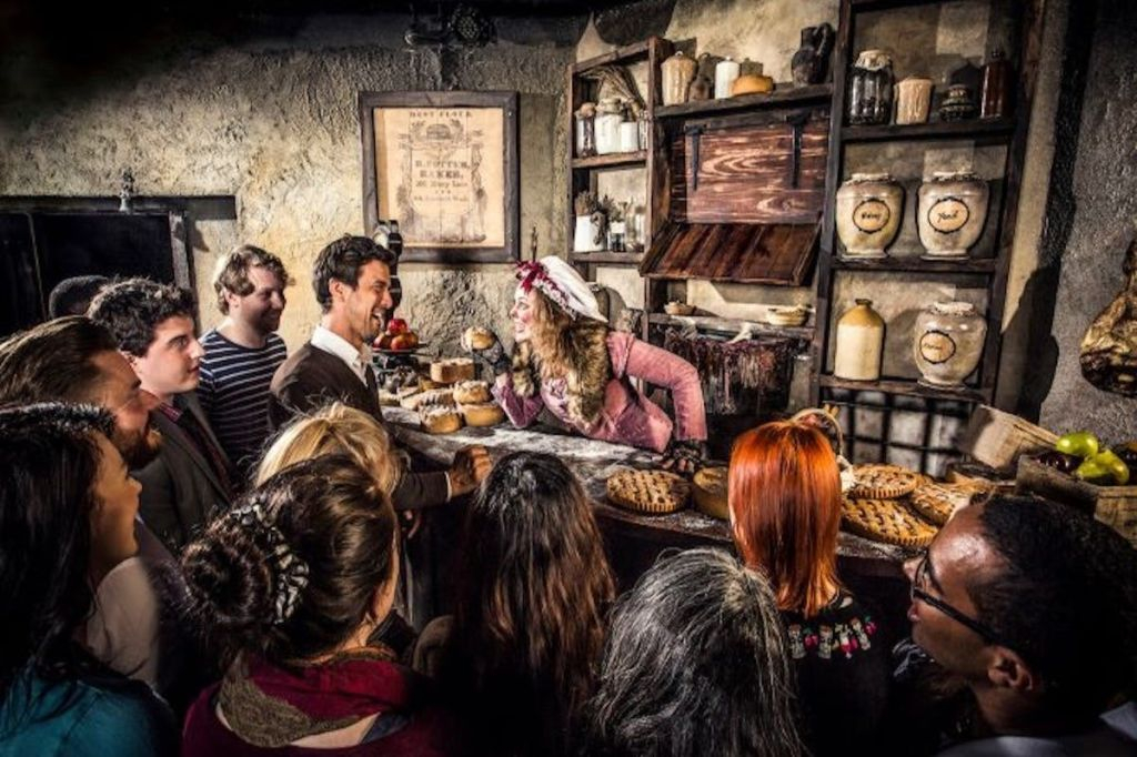 Edinburgh: Harry Potter Sights Tour + Edinburgh Dungeon Entry